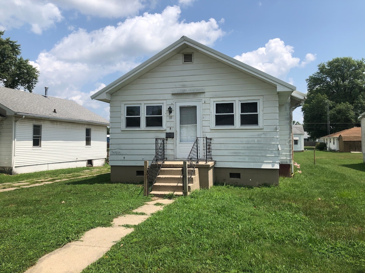 Efficient 3-BR home in Robinson - near Main St