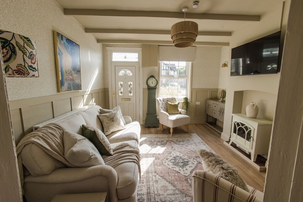 Chester 3BR Cottage - View 1